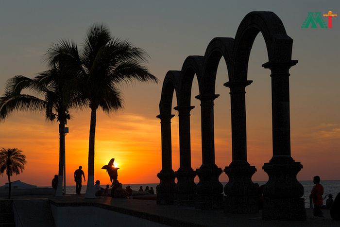 Los Arcos In Puerto Vallarta